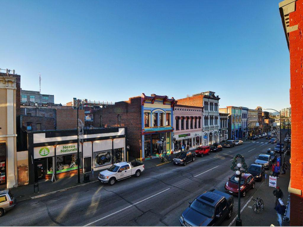 Gorgeous Luxury 2 Bedroom 2 Bath Condo In Old Town Victoria Exterior photo